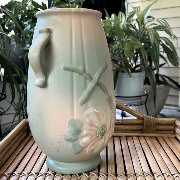 Weller Wild Rose Vase Vintage Pottery Collectable 1930's muted colors - Picture 4 of 12
